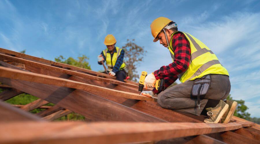 Professional residential roofers in Manito, IL